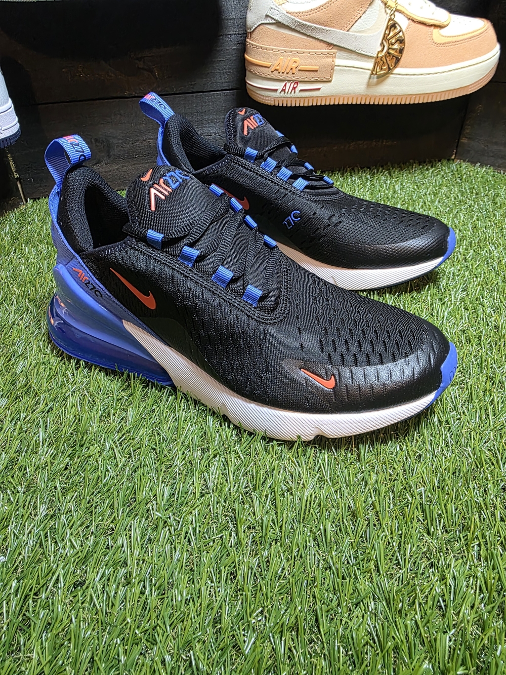 Nike Air Max 270 Black/Blue Athletic Sneakers 7y Or 8.5w